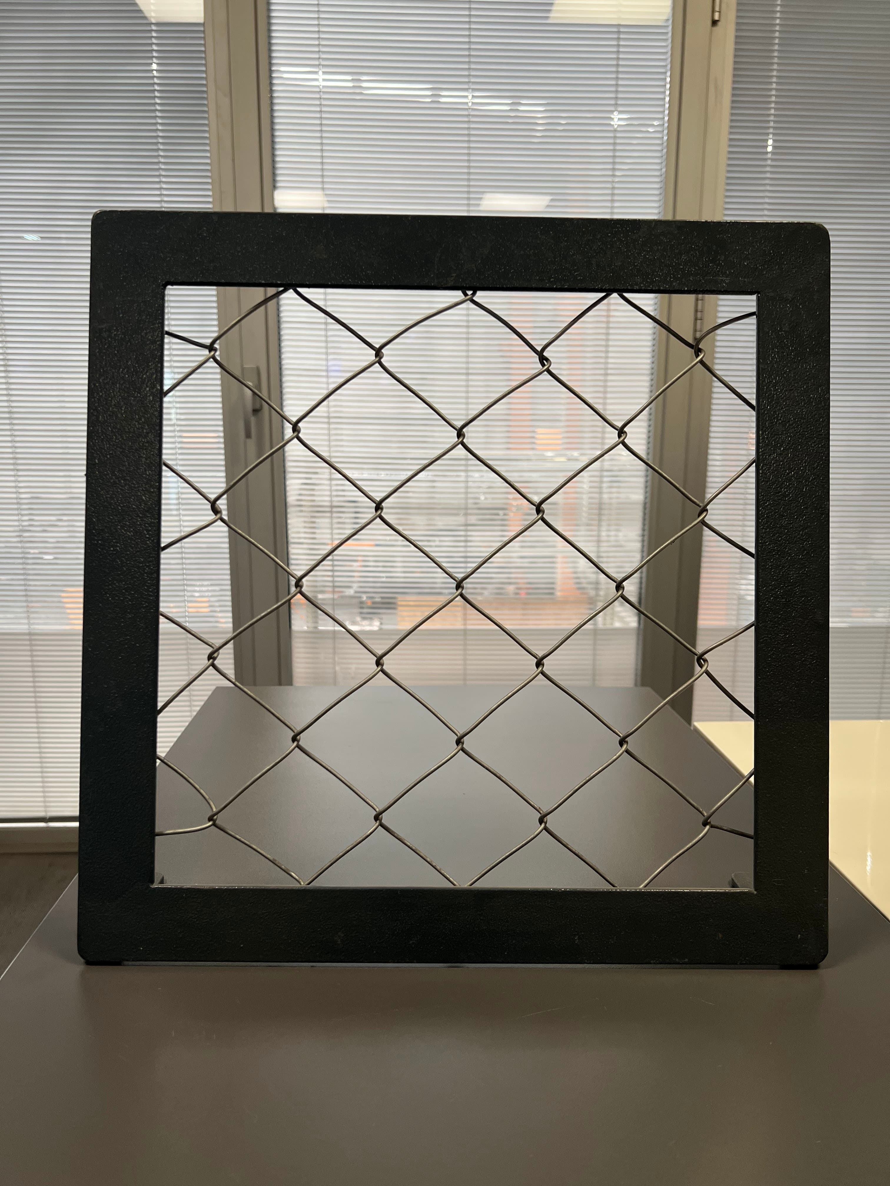 Chain link sample — 50×50 mm mesh